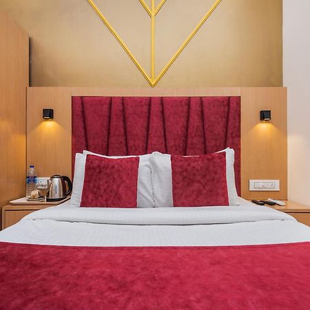 Hotel Priceless Suite Bombay Exhibition Centre Goregaon West ムンバイ エクステリア 写真