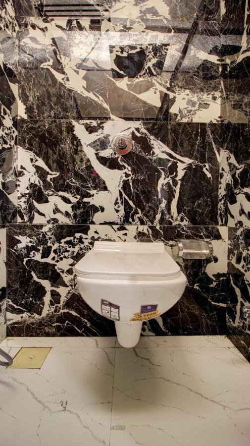 Hotel Priceless Suite Bombay Exhibition Centre Goregaon West ムンバイ エクステリア 写真