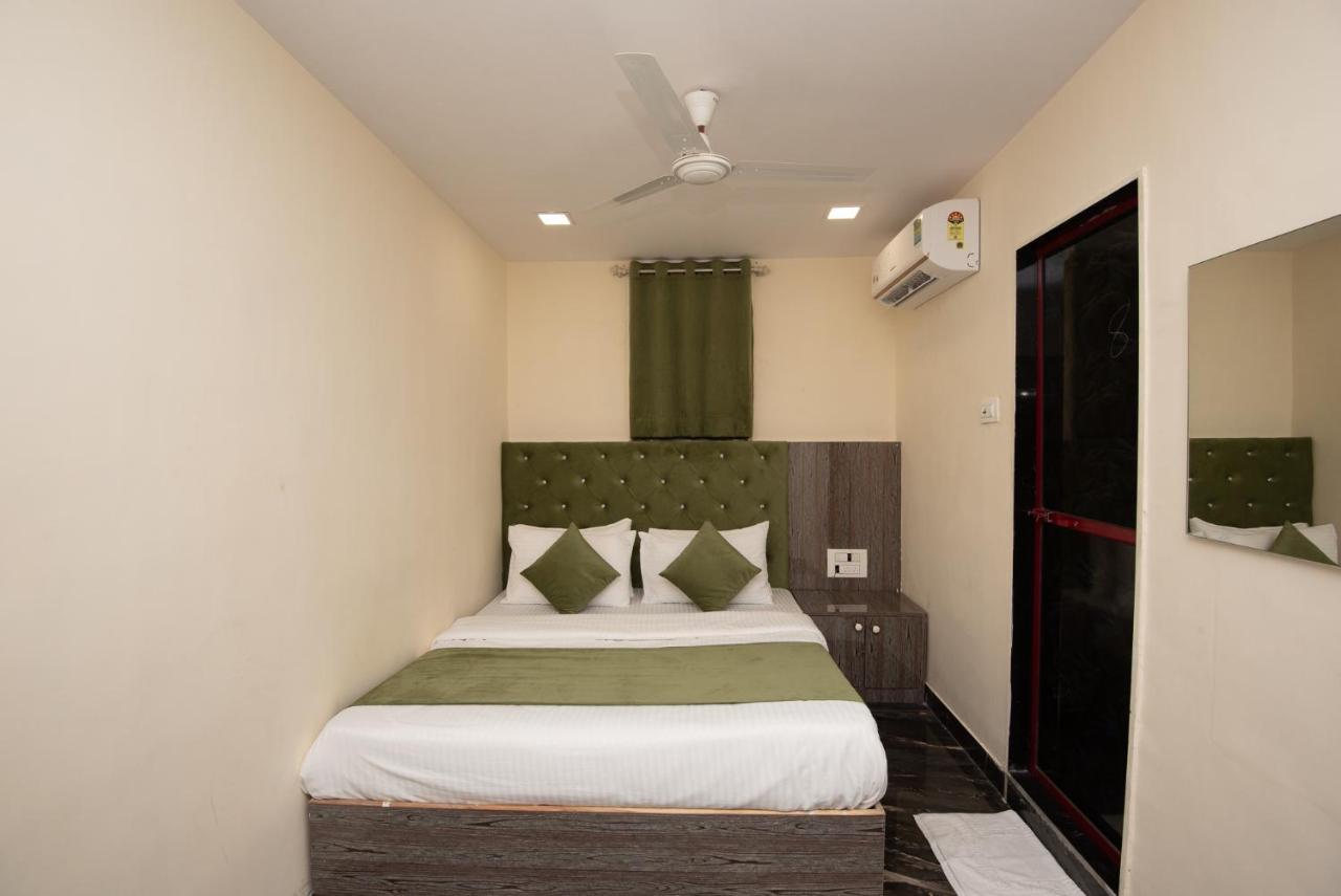 Hotel Priceless Suite Bombay Exhibition Centre Goregaon West ムンバイ エクステリア 写真