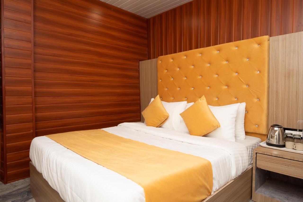 Hotel Priceless Suite Bombay Exhibition Centre Goregaon West ムンバイ エクステリア 写真
