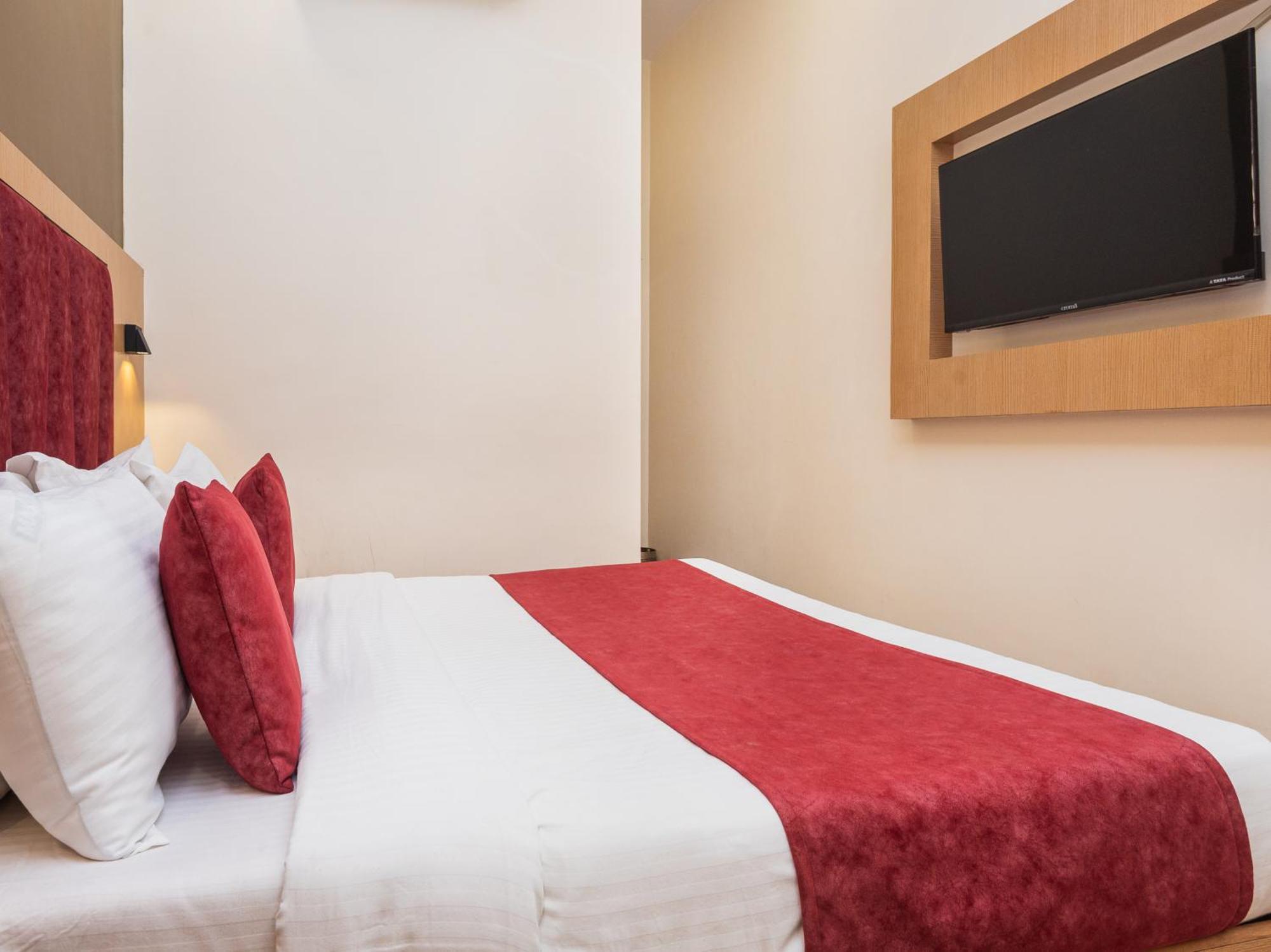 Hotel Priceless Suite Bombay Exhibition Centre Goregaon West ムンバイ エクステリア 写真