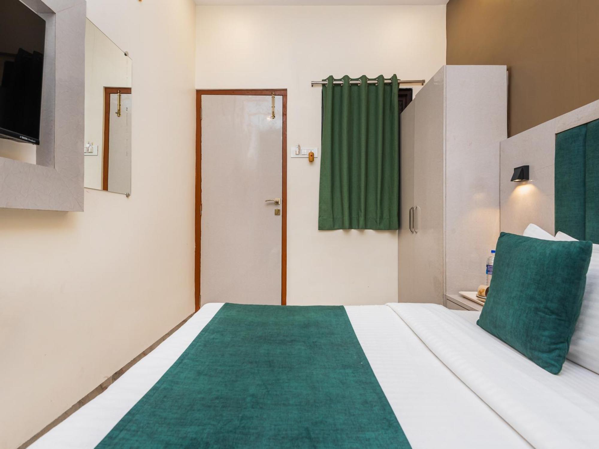 Hotel Priceless Suite Bombay Exhibition Centre Goregaon West ムンバイ エクステリア 写真