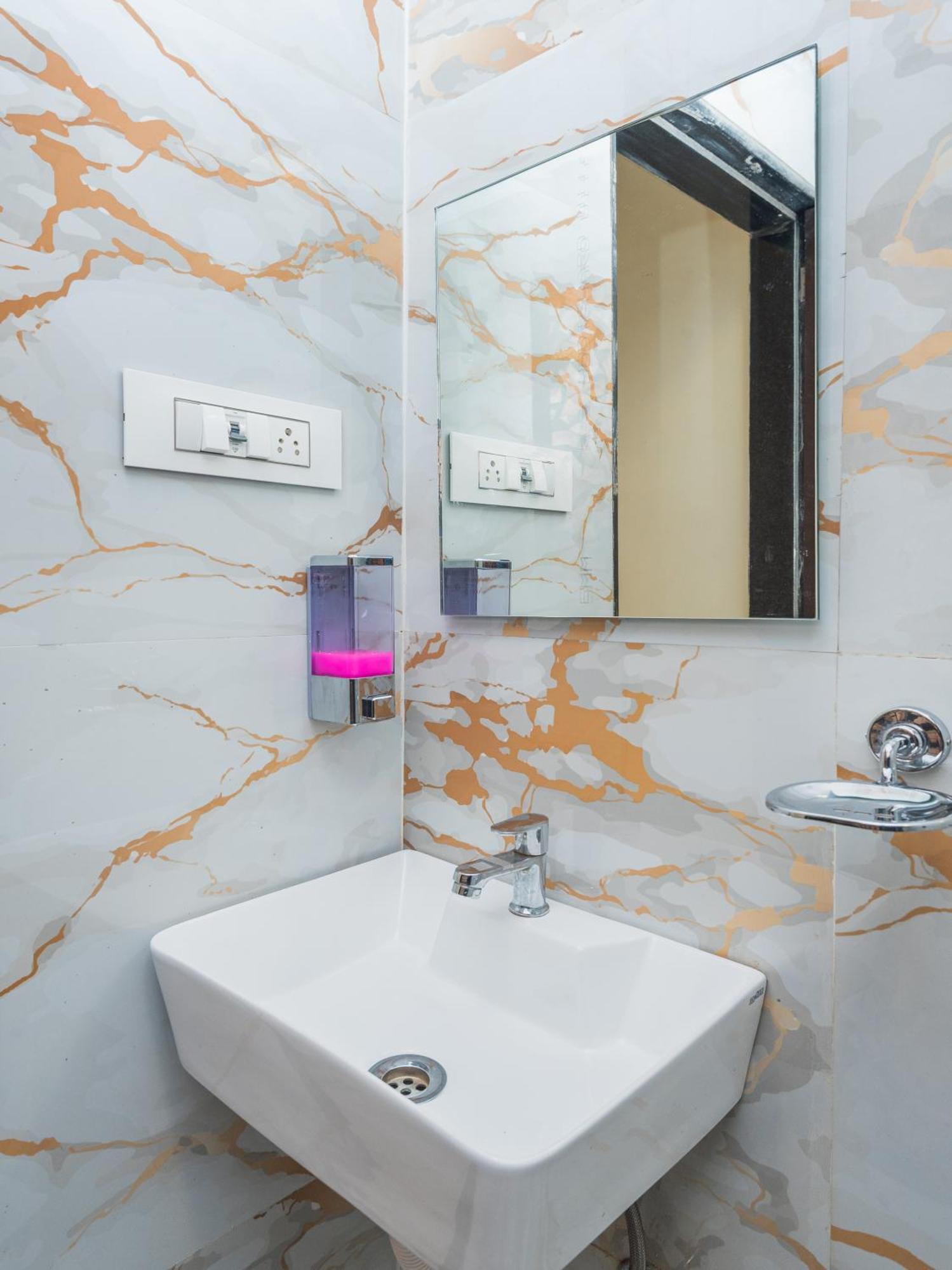 Hotel Priceless Suite Bombay Exhibition Centre Goregaon West ムンバイ エクステリア 写真