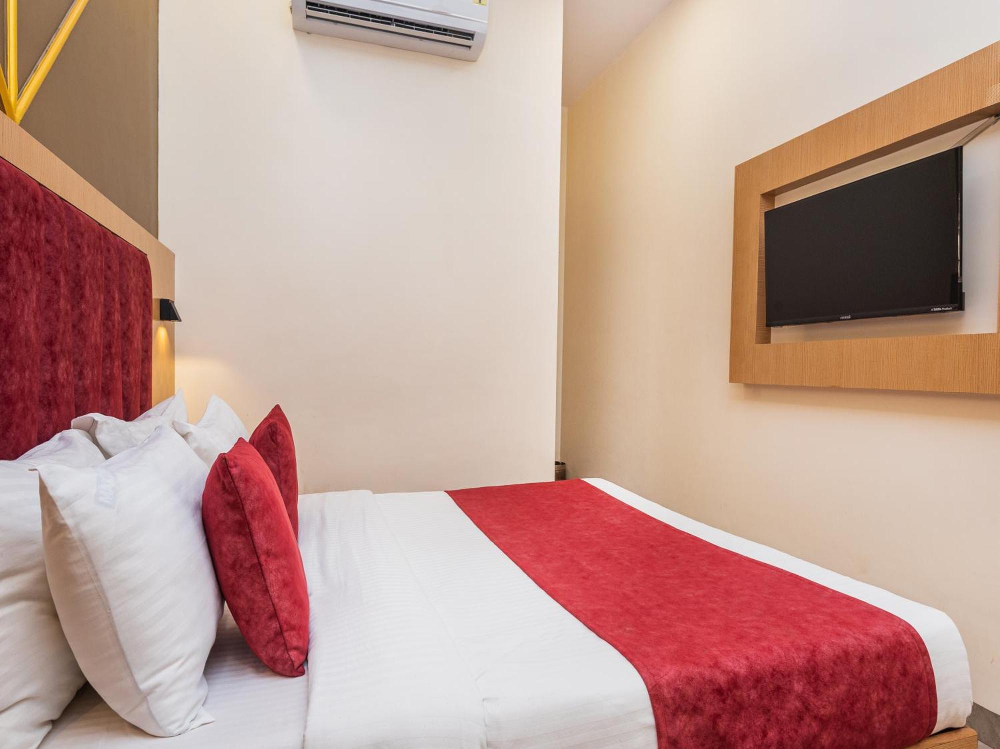 Hotel Priceless Suite Bombay Exhibition Centre Goregaon West ムンバイ エクステリア 写真