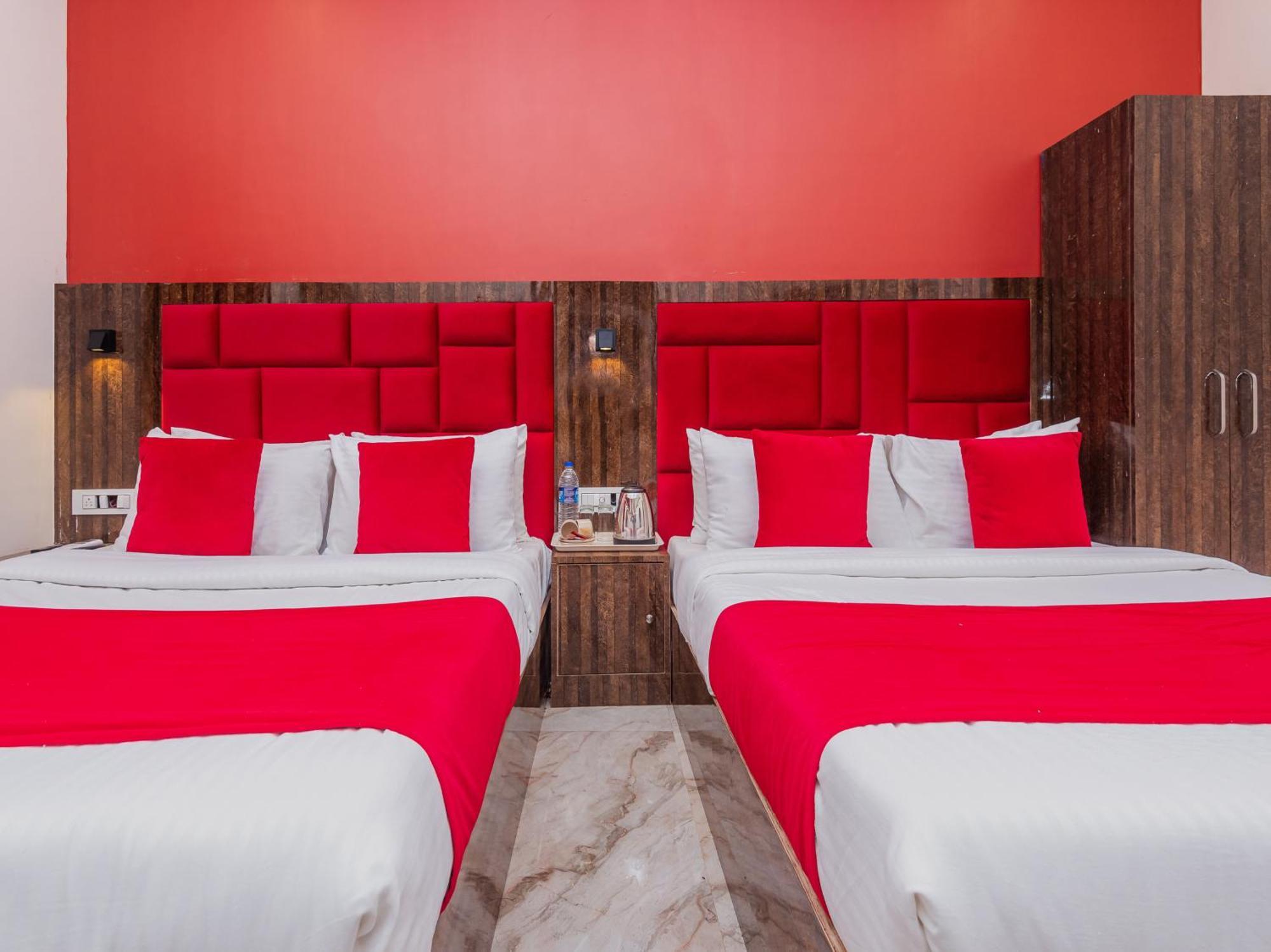 Hotel Priceless Suite Bombay Exhibition Centre Goregaon West ムンバイ エクステリア 写真