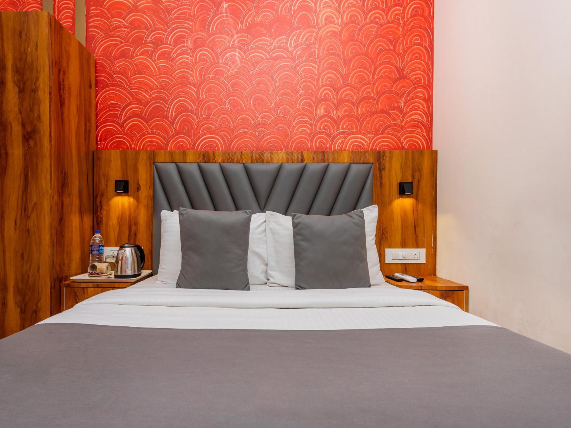 Hotel Priceless Suite Bombay Exhibition Centre Goregaon West ムンバイ エクステリア 写真